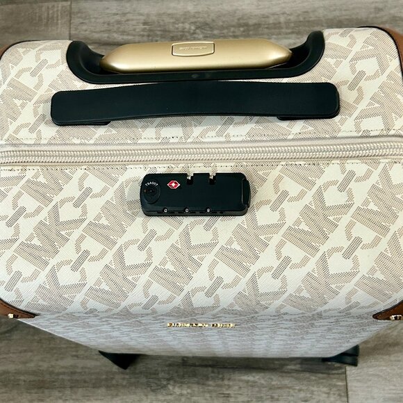 Michael Kors Vanilla/Acorn Suitcase & Weekender Set (Brand New) - Picture 7 of 8
